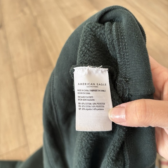 American Eagle Womens Size Large Sweatshirt Jegging Fit Green solid Ahh Mazingly - Picture 6 of 7